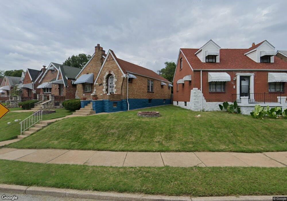 4435 Catherine Place, Saint Louis, MO 63115 - photo 1