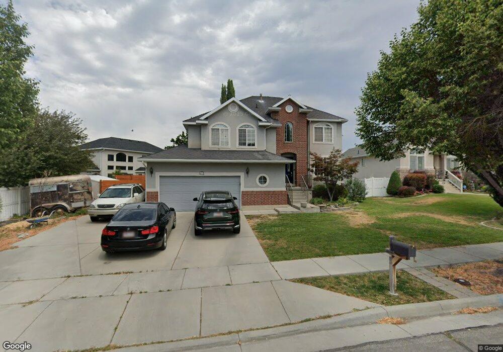 425 E Ivy Woods Ln, Midvale, UT 84047 - photo 1