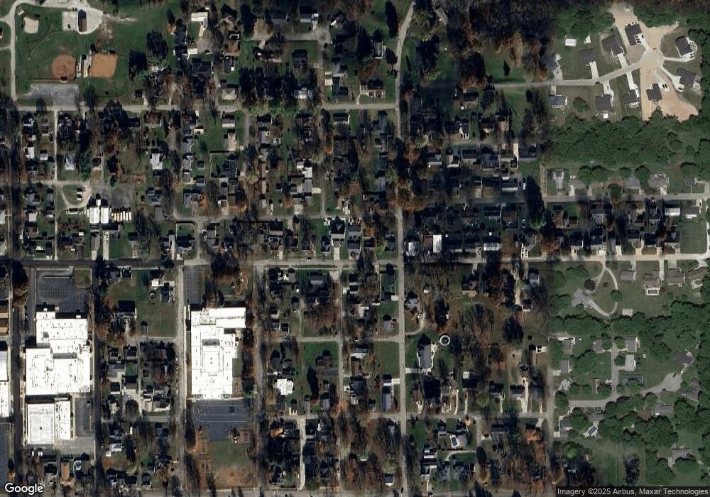 825 Railroad St, Covington, IN 47932 - photo 1