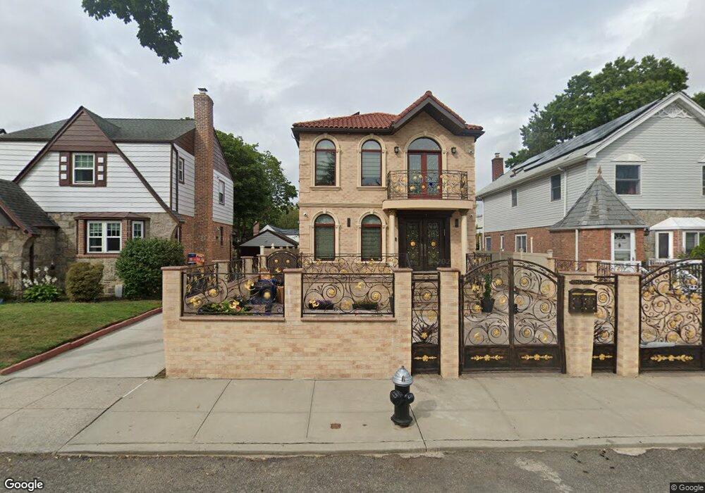 69-42 180th St, Fresh Meadows, NY 11365 - photo 1