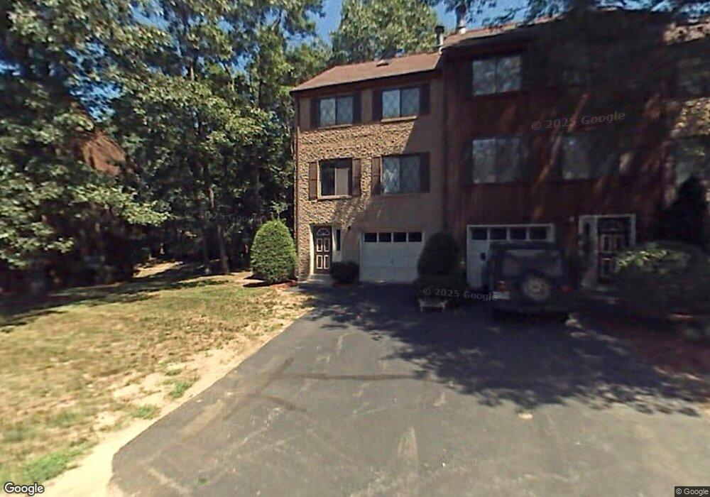 10 Winrow Dr, MerriMacK, NH 03054 - photo 1