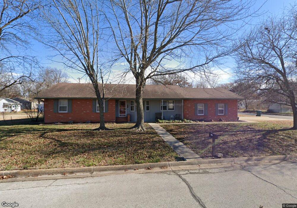1108 S 29th St, Parsons, KS 67357 - photo 1
