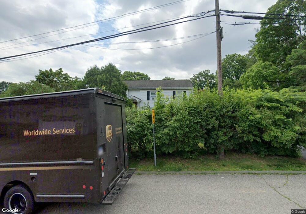 5 Swan Ln, Stamford, CT 06905 - photo 1