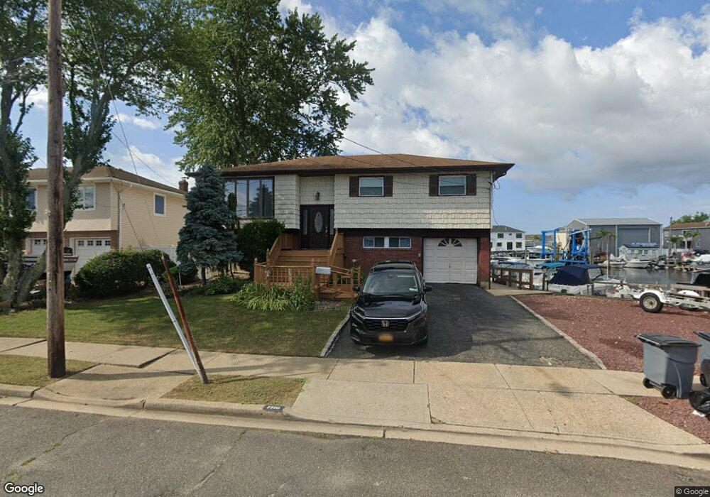 2500 Bellaire St, Wantagh, NY 11793 - photo 1