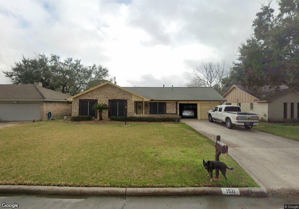1521 Kings Park Dr, Alvin, TX 77511 - photo 1