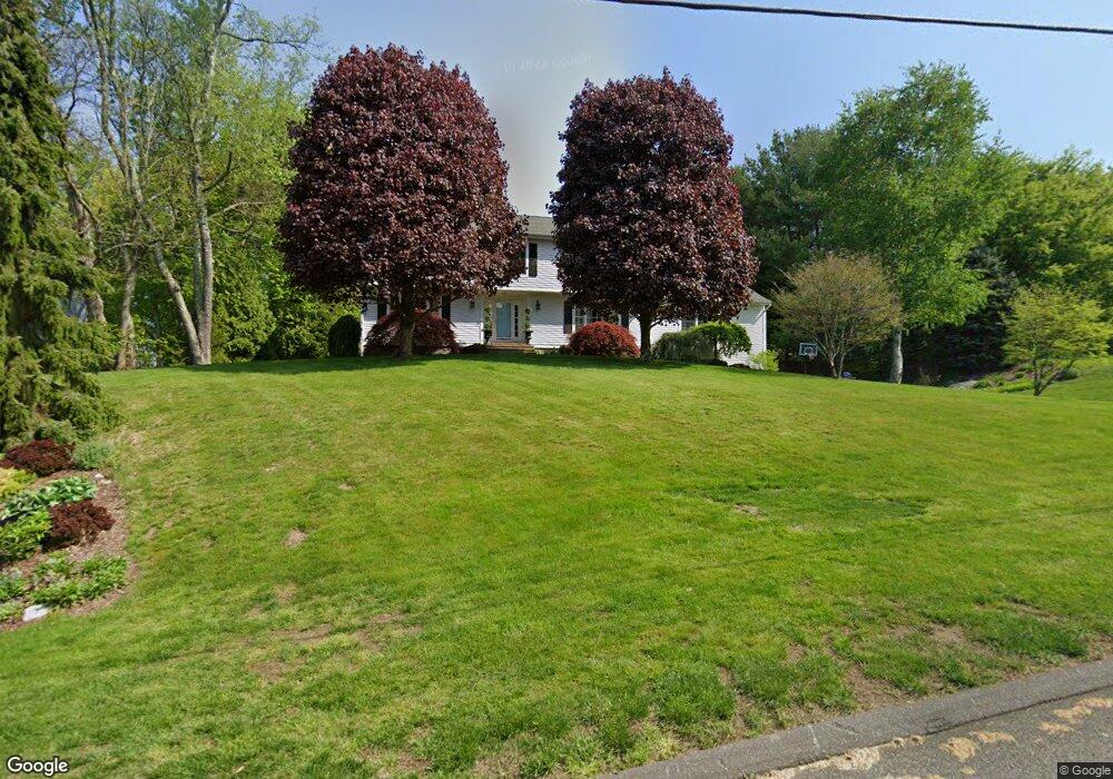 10 Brookview Dr, Trumbull, CT 06611 - photo 1