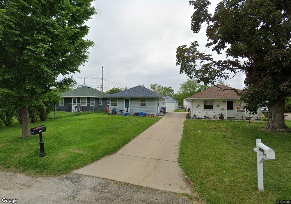 1604 13th St SW, Cedar Rapids, IA 52404 - photo 1
