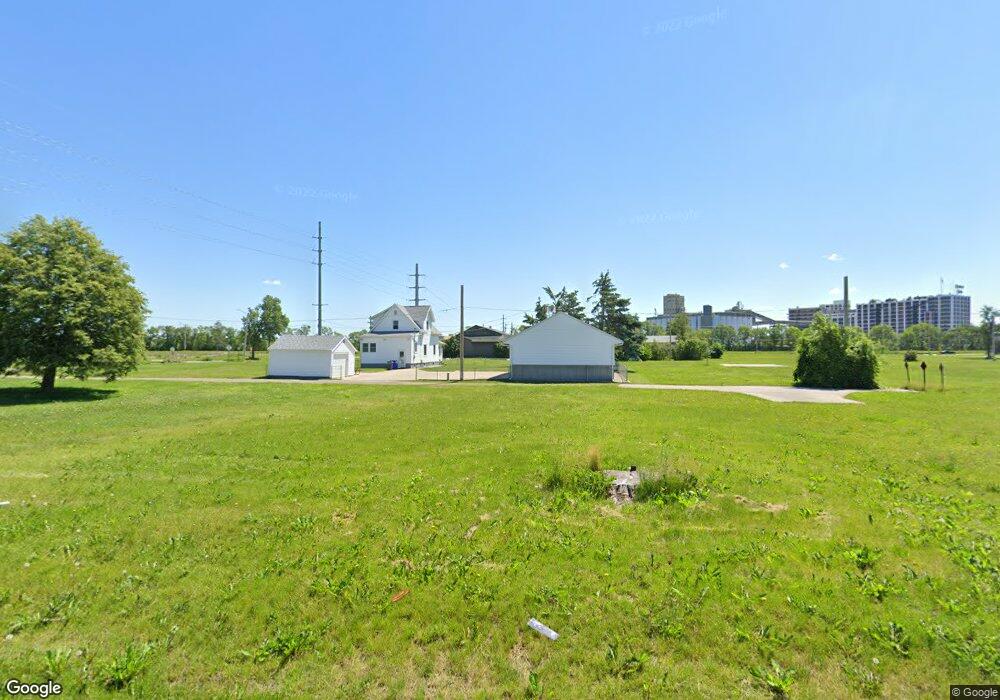 1237 4th St NW, Cedar Rapids, IA 52405 - photo 1