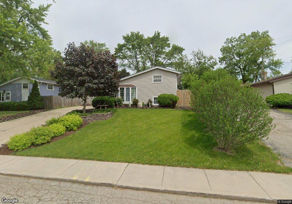 1617 Sacramento Dr, Carpentersville, IL 60110 - photo 1