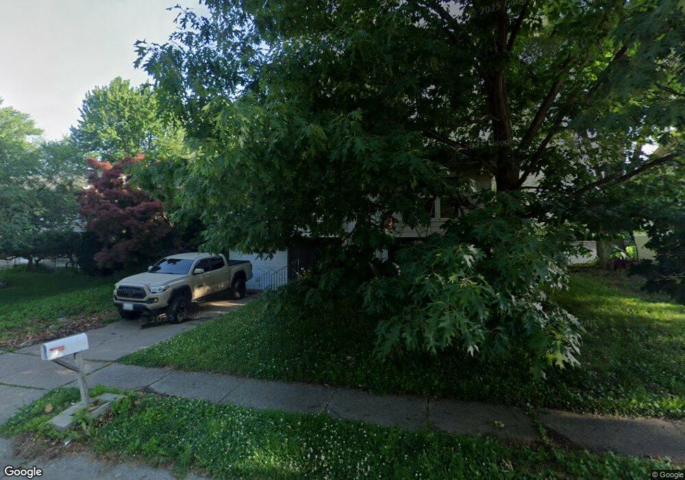 1806 Valley Dr, Davenport, IA 52806 - photo 1