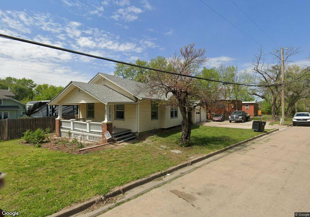 2200 SW 7th St, Topeka, KS 66606 - photo 1