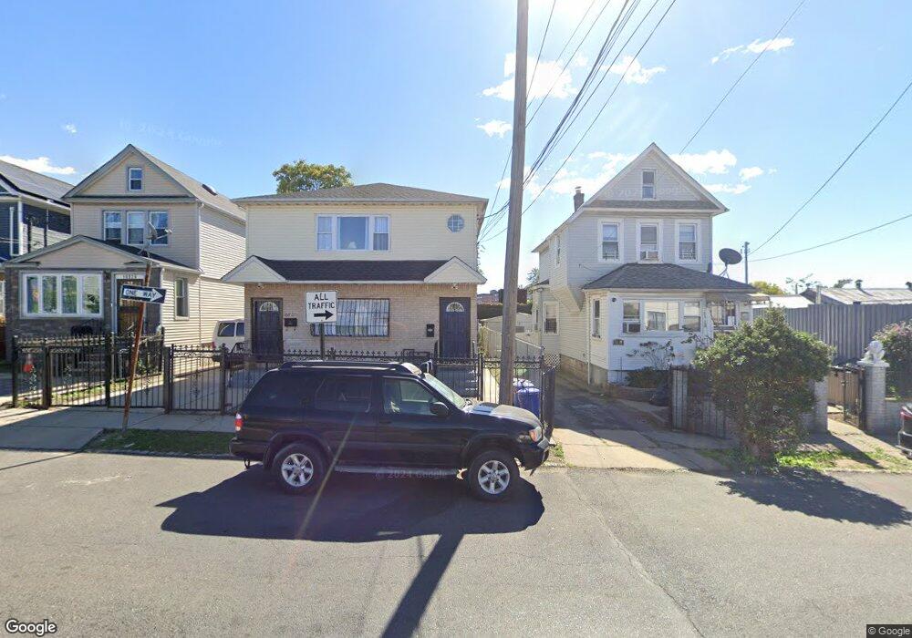 168-22 104th Ave, Jamaica, NY 11433 - photo 1