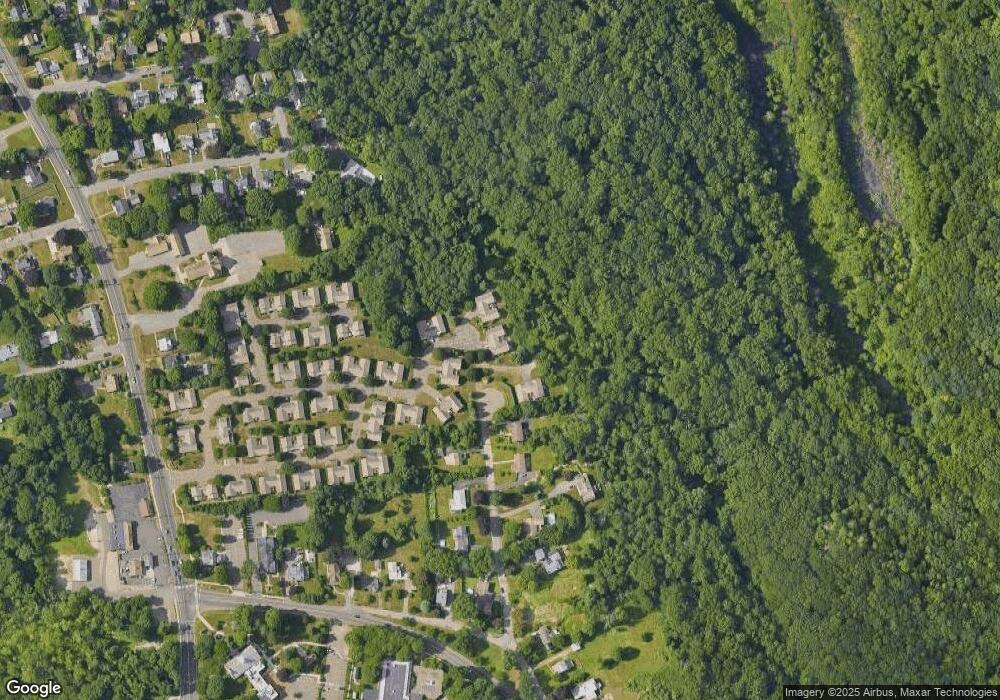 102 Cider Mill Ln, Trumbull, CT 06611 - photo 1