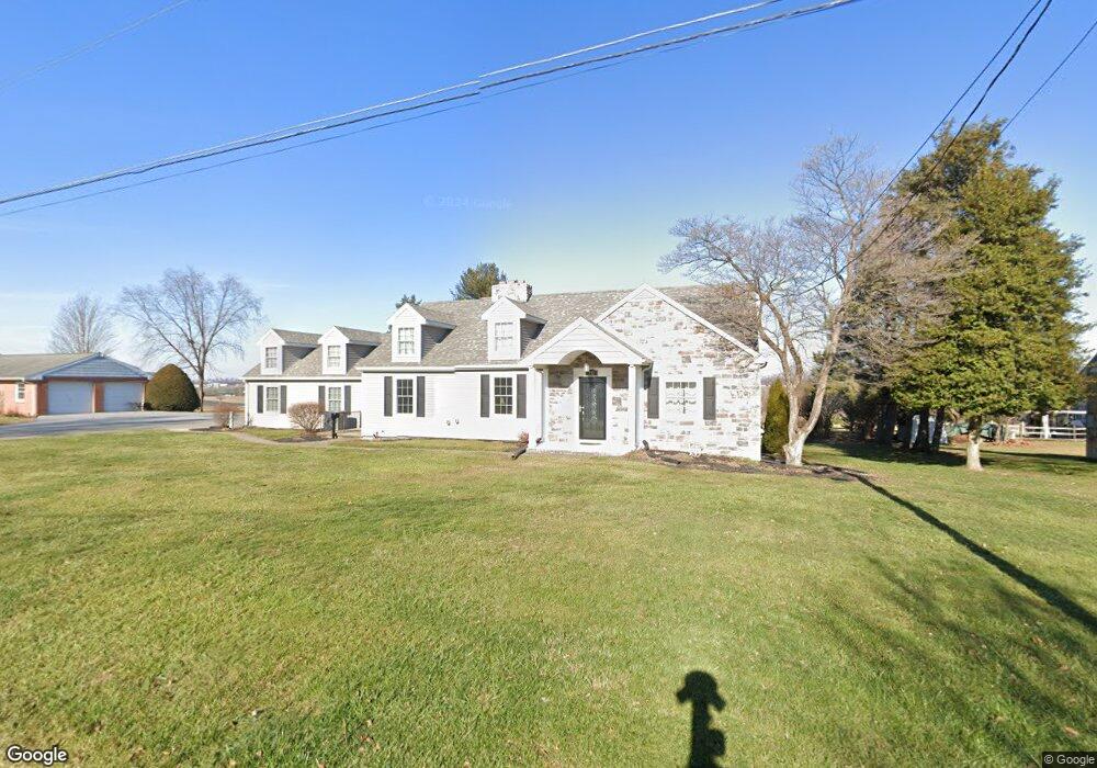 737 Bruce Ave, Mount Joy, PA 17552 - photo 1