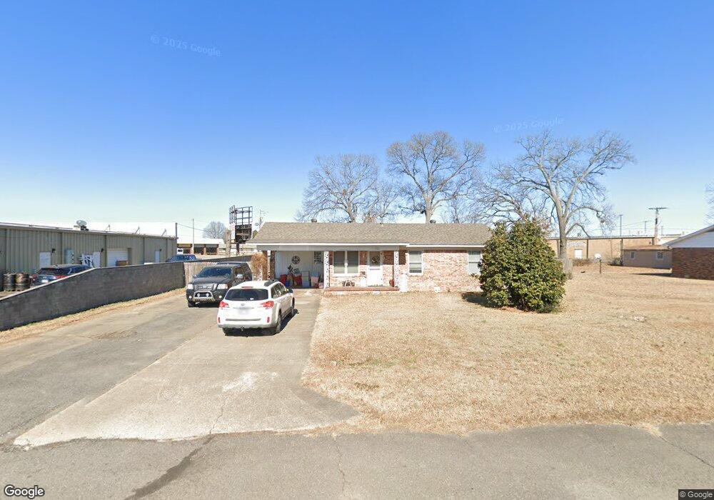 1608 W Lendell St, Beebe, AR 72012 - photo 1