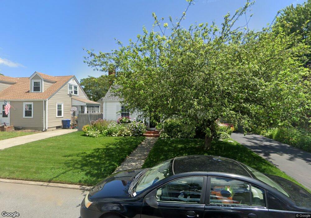 10 Macarthur Dr, Warwick, RI 02889 - photo 1