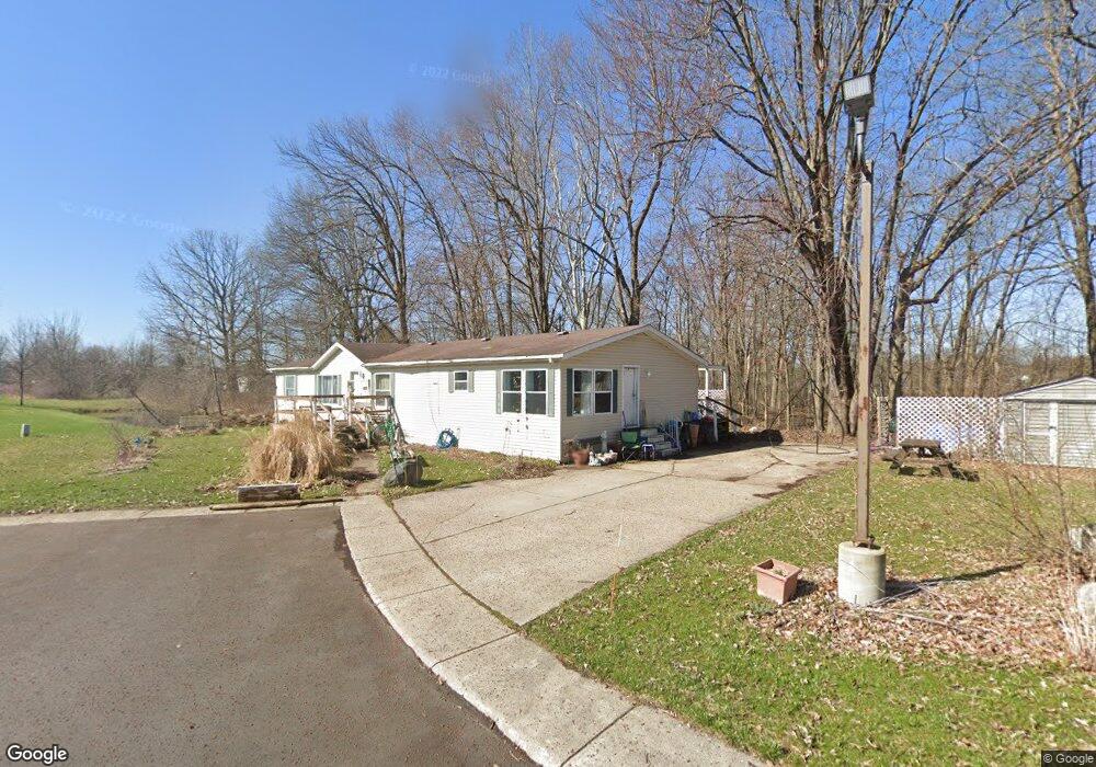 607 Honey Locust Ln, Flint, MI 48506 - photo 1