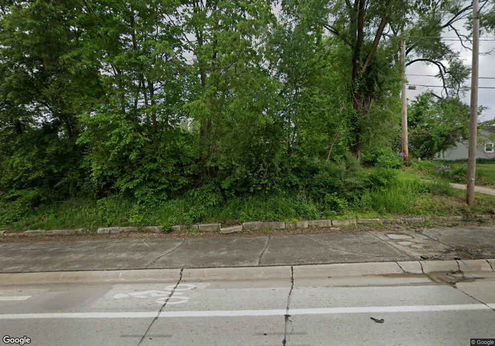 3022 Bowling St SW, Cedar Rapids, IA 52404 - photo 1