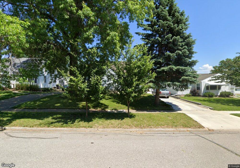 1109 W 8th St, Cedar Falls, IA 50613 - photo 1