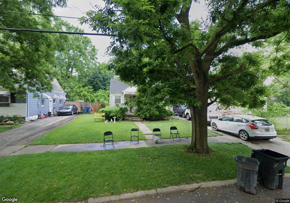 2408 Kentucky Ave, Flint, MI 48506 - photo 1