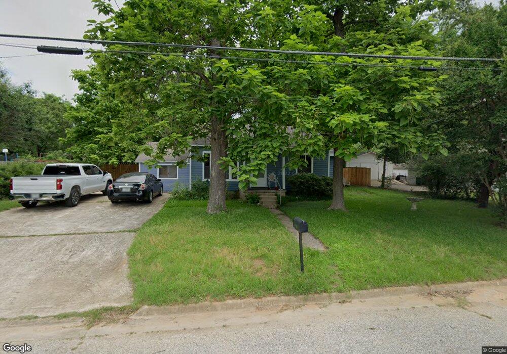 1810 S Maurice Ave, Denison, TX 75020 - photo 1