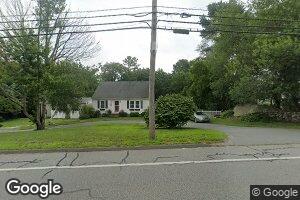 552 Middle Rd, Acushnet, MA 02743