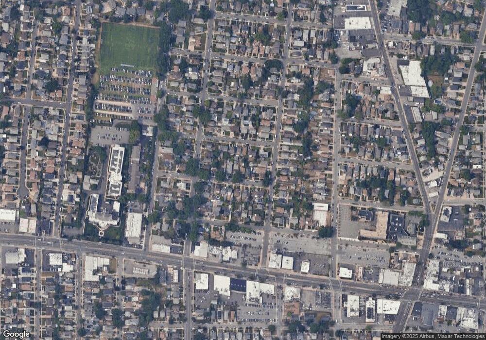 1076 Foster St, Franklin Square, NY 11010 - photo 1