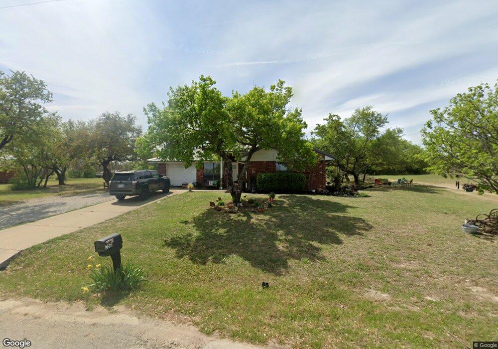 552 Mcfarland Ln, Weatherford, TX 76088 - photo 1