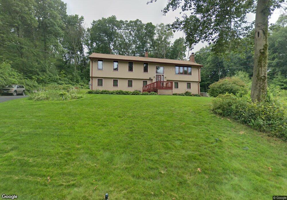 31 Cliffmount Dr, Bloomfield, CT 06002 - photo 1