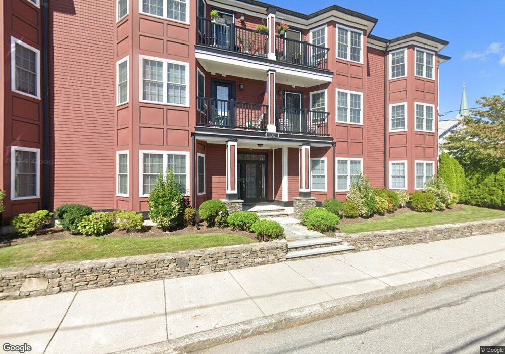 32 Common St unit 10, Waltham, MA 02451 - photo 1