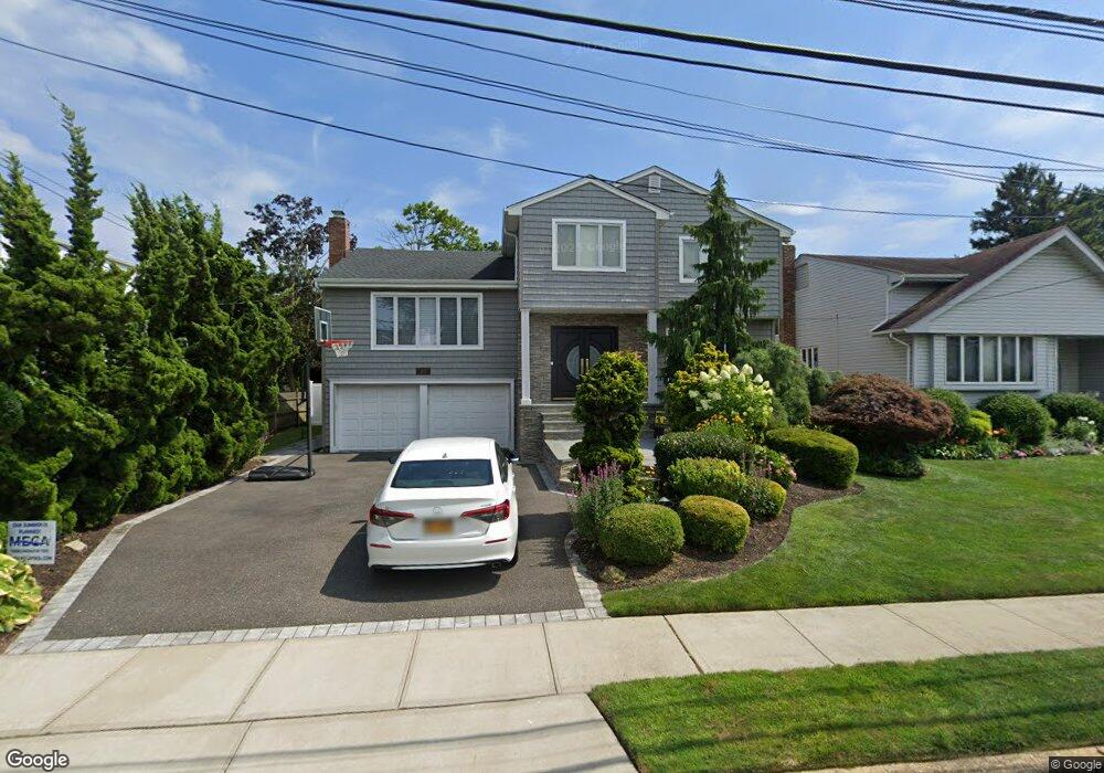 2072 Lawry Ln, Merrick, NY 11566 - photo 1