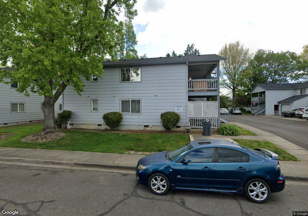 536 Village Dr unit D15, Central Point, OR 97502 - photo 1