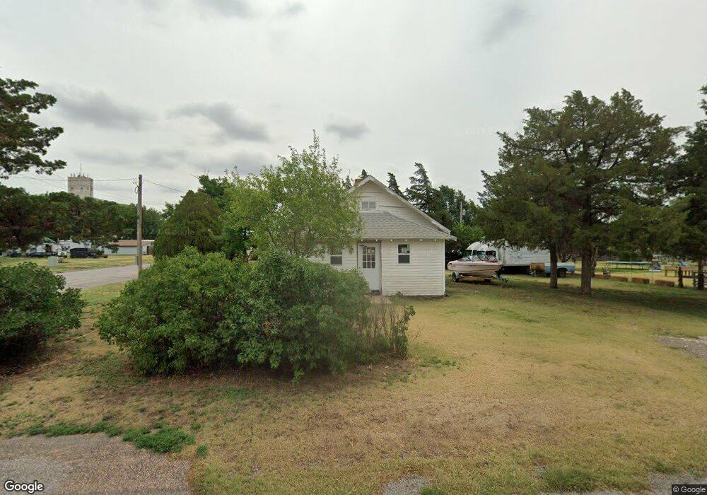 302 S Birch St, Cimarron, KS 67835 - photo 1