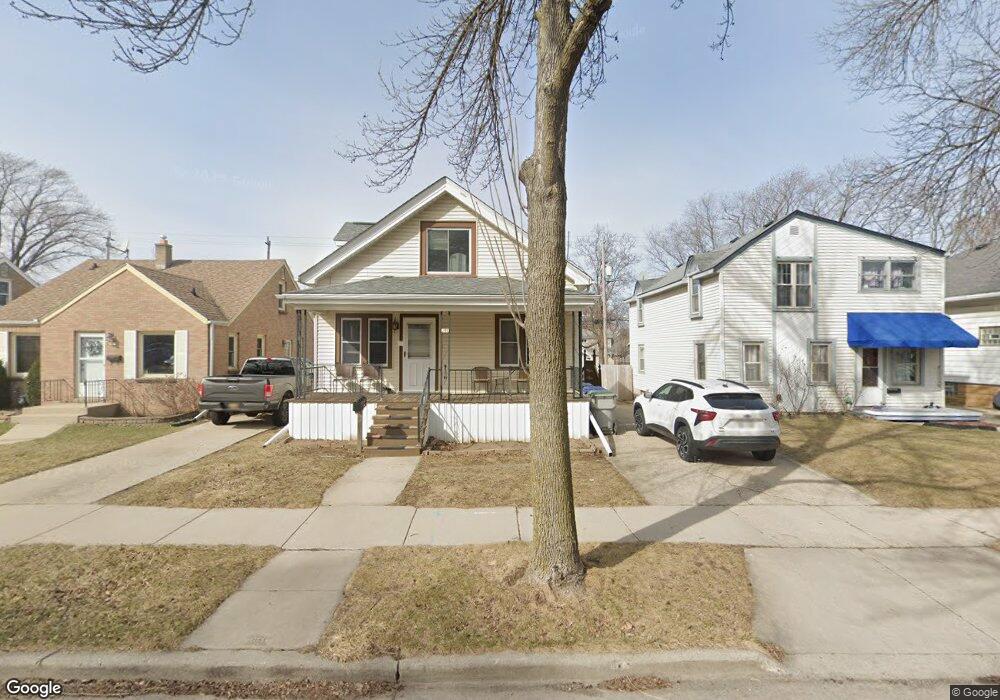 208 E Norwich St, Milwaukee, WI 53207 - photo 1
