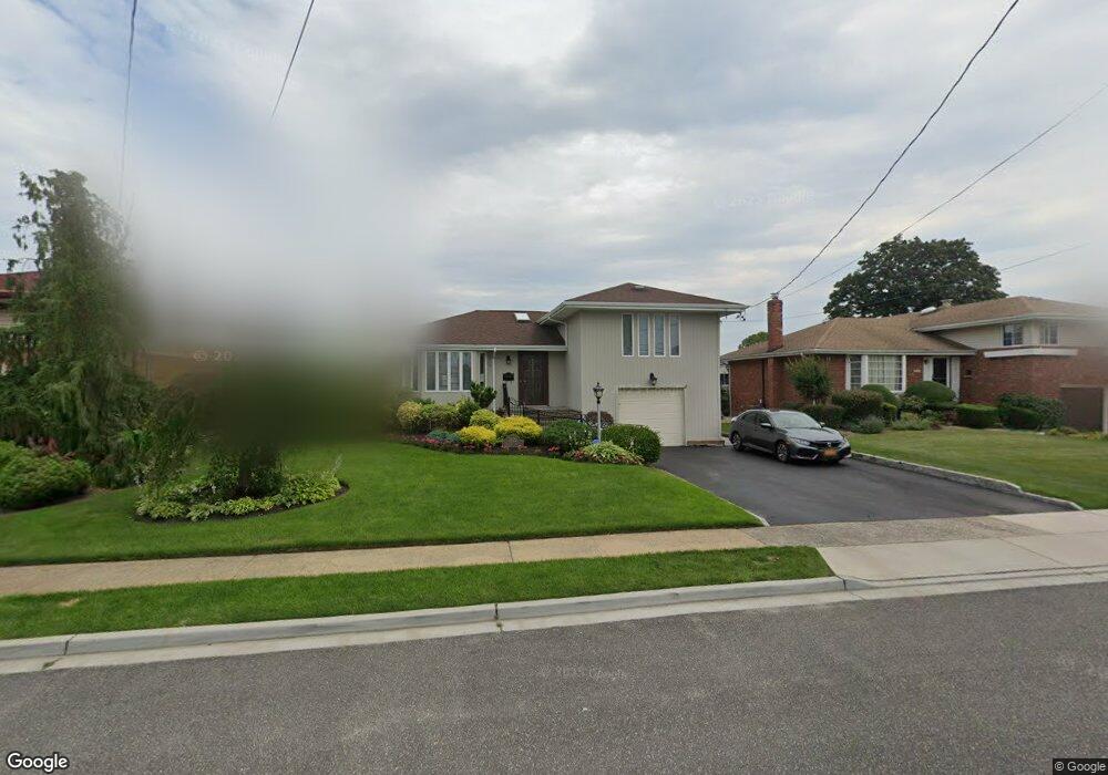 2825 Harbor Rd, Merrick, NY 11566 - photo 1