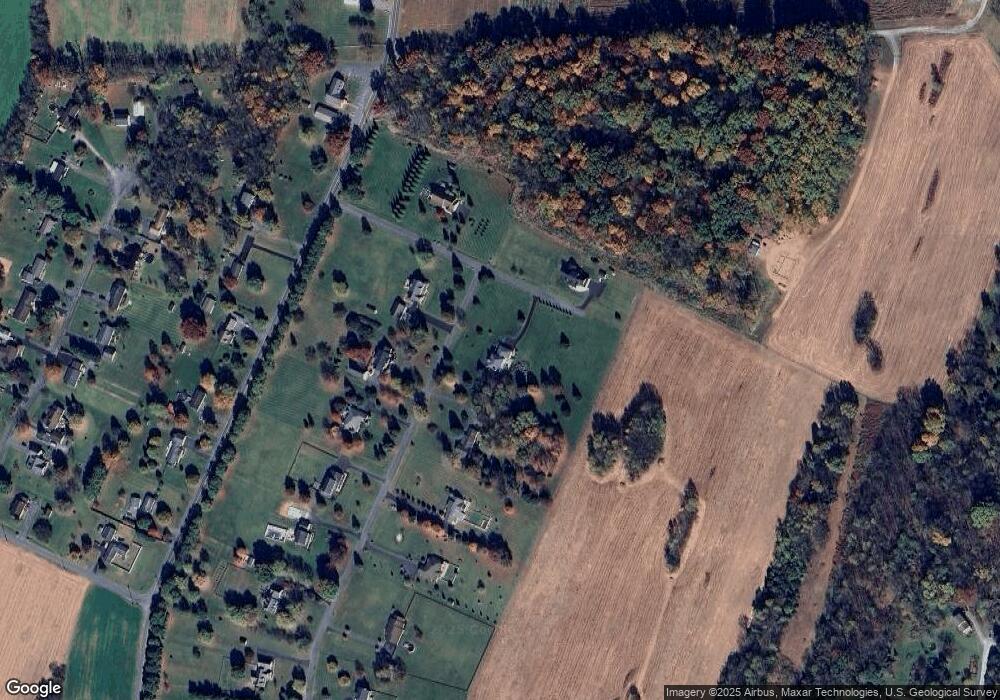 580 Quaint Swan Dale Dr, Martinsburg, WV 25404 - photo 1