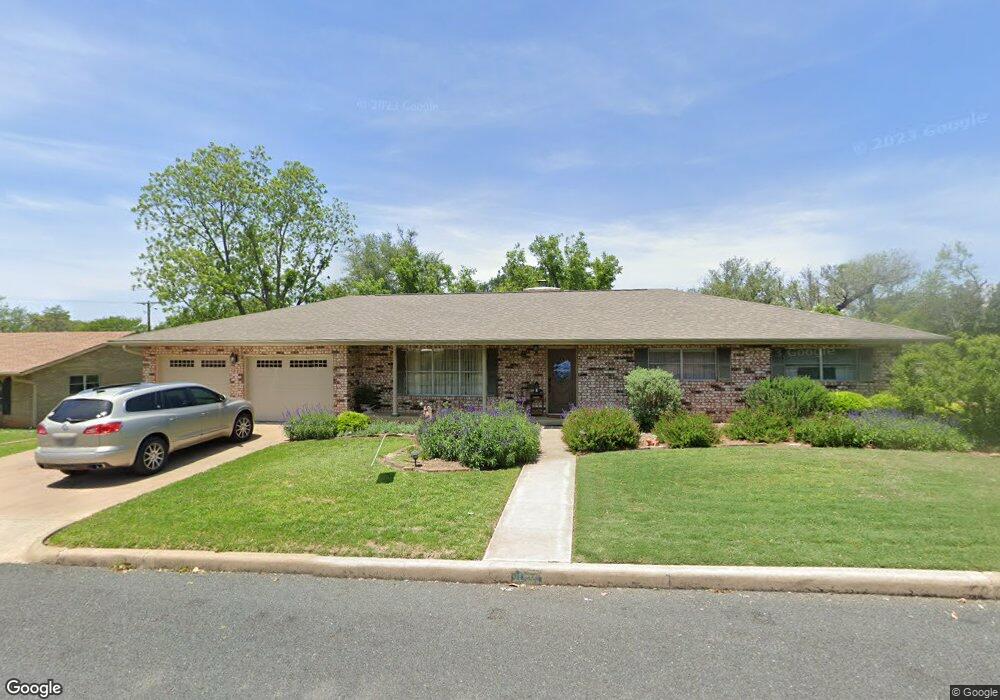 1004 Avenue B, Fredericksburg, TX 78624 - photo 1