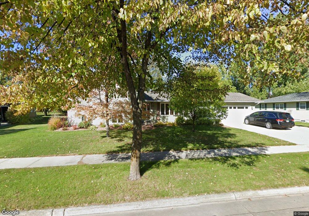 2430 W Fallcreek Ct, Grand Forks, ND 58201 - photo 1