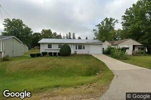 305 W Third St, Leaf River, IL 61047