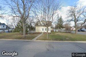 151 N 6th St, Bird Island, MN 55310