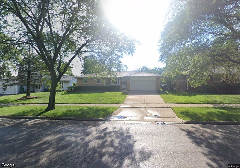 528 N Mcaree Rd, Waukegan, IL 60085 - photo 1