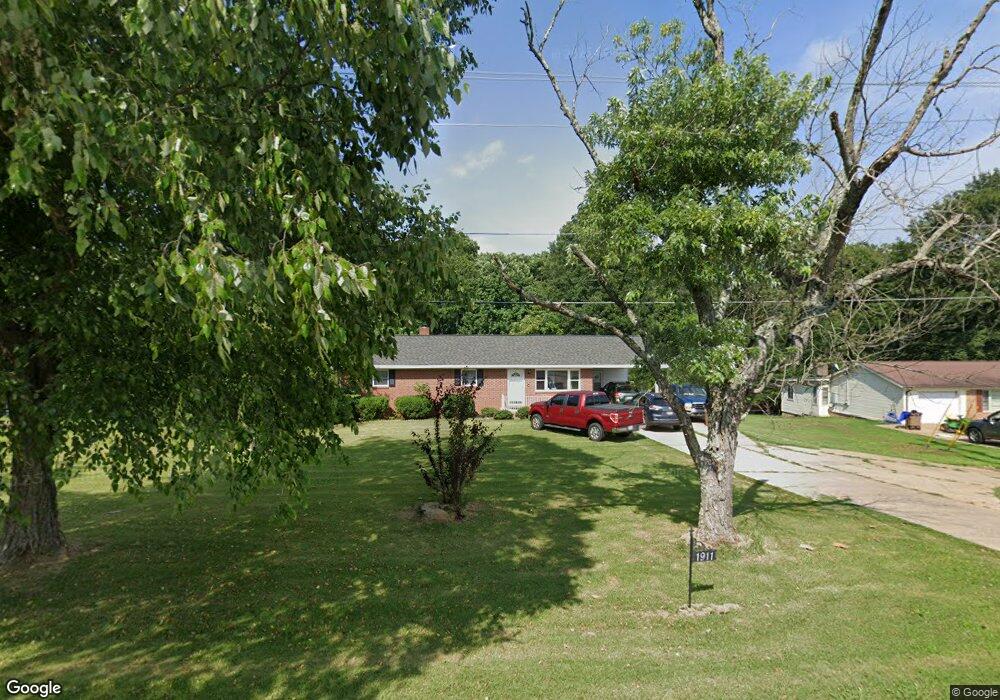 1911 E Marion St, Shelby, NC 28152 - photo 1