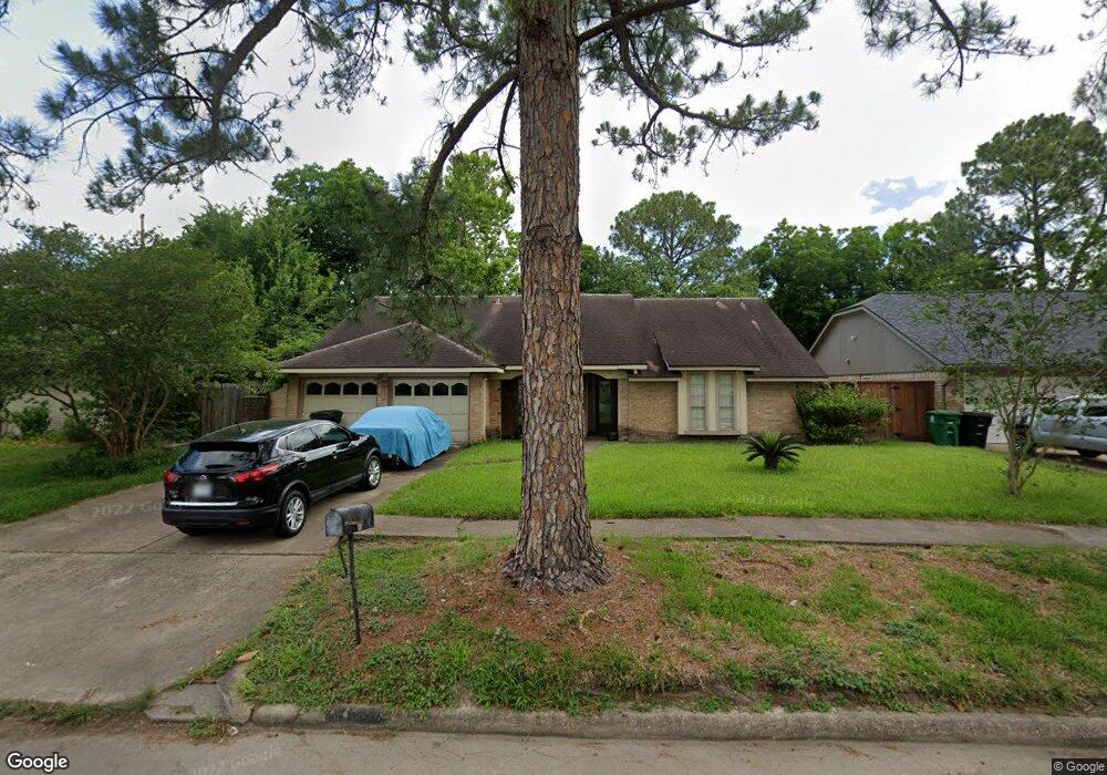 3910 Black Locust Dr, Houston, TX 77088 - photo 1