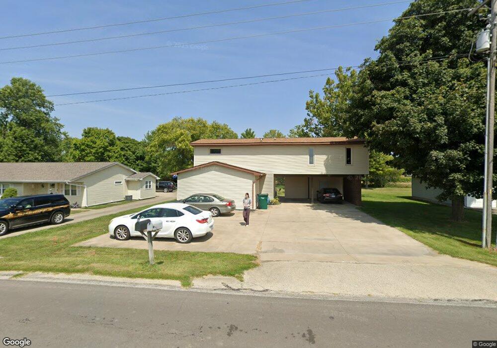 920 E Northline Rd, Tuscola, IL 61953 - photo 1