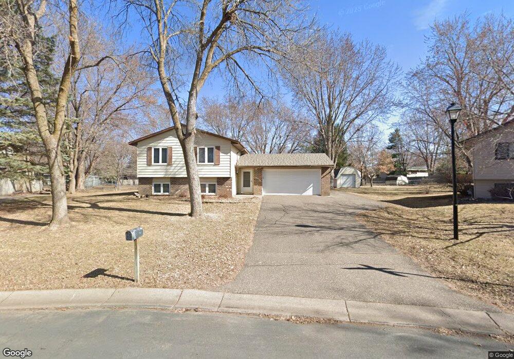 9918 Evergreen Ln N, Maple Grove, MN 55369 - photo 1