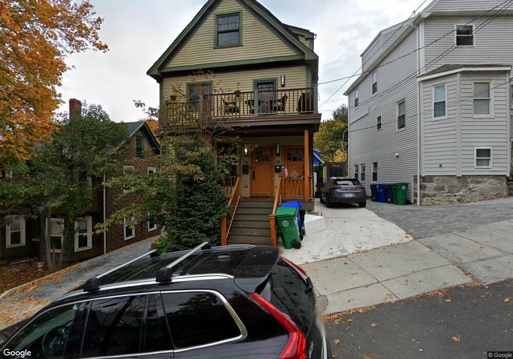 26 Oakland St unit 2, Newton, MA 02458 - photo 1