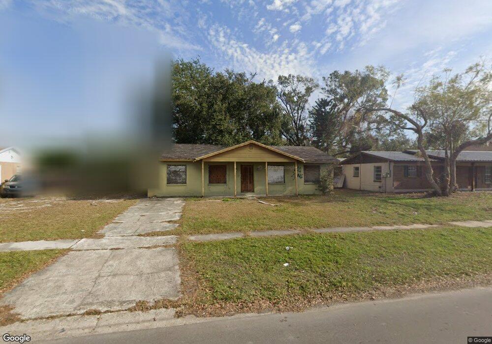 8522 Fish Lake Rd, Tampa, FL 33619 - photo 1