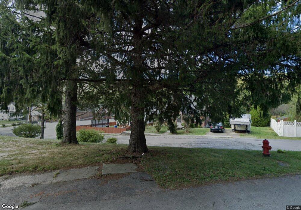 304 S Green St, Berkeley Springs, WV 25411 - photo 1