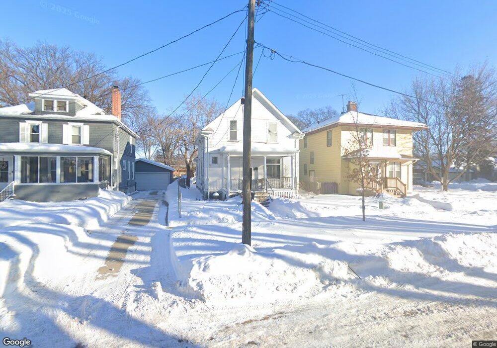 924 6th St S, Fargo, ND 58103 - photo 1