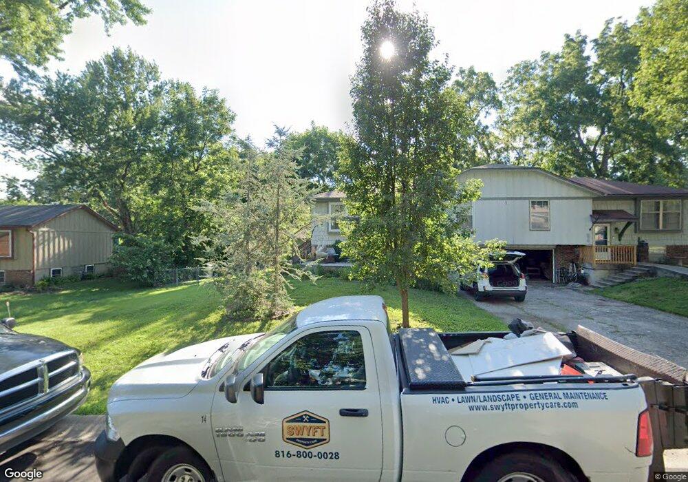 6118 Monrovia St, Shawnee, KS 66216 - photo 1